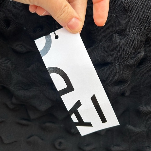 Adolpho Dominguez Black Knit Tank, BNWT, Large - Picture 15 of 16